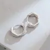 Pendientes Poligonales Personalizados Incrustados con Diamantes para Mujer, Elegantes Europeos y Americanos, Lujo Accesible, Estilo Fresco, Pendientes Calados de Moda y Gama Alta