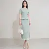 Conjunto de Dos Piezas con Textura Artística Plisada, Nuevo Estilo de Verano Traje de Punto con Volantes, Ropa Elegante y Adelgazante para Mujer para el Trabajo