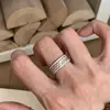 Anillo de Diseño de Lujo Nicho Estilo Xiaohongshu para Mujeres, Incrustado Completamente con Diamantes, Tejido y Grabado, Acabado Cepillado, Anillo Nicho de Lujo Ligero