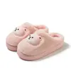 Nuevas y lindas pantuflas de algodón con cabeza de oso para mujer 2026, pantuflas de invierno para interiores con forro de felpa para abrigar y suelas gruesas