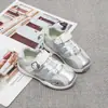 Sapatos Esportivos Infantis Hello Kitty Primavera e Outono 2026 Novos Estilosos Versáteis Sapatos Cortez Infantis Meninas