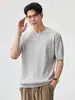 Roupas Masculinas Fengshe / Verão 2026 Nova Camiseta Masculina de Manga Curta com Gola Henley Torcida Estilo Old Money Fina