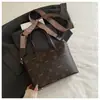 Bolso de Lona Jacquard de Oso de Gran Capacidad para Mujer, Nuevo Bolso de Mano de Moda para Estudiante Universitario, Bolso Bandolera Cruzado tipo Cubo