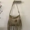 Bolsa de camurça com franjas, bolsa de ombro transversal estilo tribal vintage de outono, bolsa quadrada pequena atmosférica Maillard