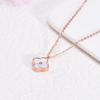 Collar de Acero de Titanio con Circonita de Amor Japonés y Coreano Colgante de Cisne Cadena de Clavícula de Lujo Ligero Joyería de Hierba de Cuatro Hojas Fritillaria