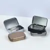 Caja de hojalata en stock para herramientas de belleza, memorias USB, cables de datos, cosméticos, joyería, almacenamiento de artículos pequeños con tapa abatible, se puede imprimir con logo