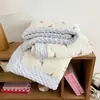 Classe de Exportação Coreana a Algodão Puro Fio Duplo Veludo Feijão Colcha de Primavera e Outono Estilo Coreano Estampa de Desenho Animado Colcha Lavável à Máquina