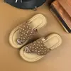 Chanclas de Playa Suaves con Suela Blanda, de una Sola Tira y Plisadas, para Usar con Faldas, Nuevas Sandalias de Suela Gruesa para Mujer Verano 2025