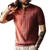 Nova Camisa de Malha Masculina com Gola Henley de Manga Curta em Seda de Gelo Lyocell Estilo Old Money, Top Versátil da Moda Outono para Homens