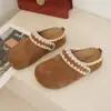 Pantuflas de exterior para mujer, nuevo modelo de otoño, de suela gruesa, que aumentan la altura, retro, casual, versátiles, estilo Birkenstock, medias pantuflas, puntera cerrada, nicho