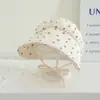 Gorro Chenjing para Bebé Otoño e Invierno Nuevo Cálido de Doble Capa Tipo Gorro de Punto Ala Ancha Resistente al Viento Pequeño Floral Gorro de Princesa para Niña Bebé