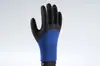 Guantes de Protección Laboral Resistentes al Desgaste Antideslizantes Recubiertos Colgantes a Mitad Arrugados Látex Transpirables 13 Agujas Colgantes a Mitad Guantes de Pegamento Fabricante Venta al por Mayor
