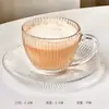 Xícara de Café Latte Listrada de Vidro Minimalista Estilo Europeu, Conjunto de Xícara e Pires para Sobremesa e Chá da Tarde Exquisito e de Luxo Leve para Restaurante