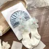 Conjunto de Chapéu e Meias para Bebê Menina, Chapéu Pulôver Fofo com Flores e Pérolas, Chapéu Protetor de Moleira para Recém-nascido