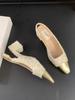 Sandálias Exquisitas de Salto Alto Fechadas no Dedo, Estilo Francês, Sapatos de Fada, Novo Estilo Primavera/Verão 2026, Sapatos Single Elegantes Inspirados na Chanel