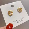 Pendientes Vintage Dorados Mate de Dongdaemun Corea, Clavos Geométricos de Diseño Nicho, Estilo Minimalista, Accesorios Metálicos Ligeros de Lujo para Orejas