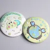 Insignia Bordada de Felpa Dibujos Animados Anime Bordado en Tela Insignia de Pecho de Hojalata Etiqueta Tejida Broche Redondo 2D