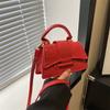 Bolso pequeño fresco de estilo occidental para mujer, primavera 2024, nuevo bolso bandolera cuadrado pequeño con textura de celebridad de Internet, todo a juego.