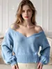 Suéter tejido de punto casual transfronterizo estilo europeo y americano con cuello en V y hombros descubiertos para mujer, jersey de punto holgado de un solo hombro para otoño e invierno, top versátil