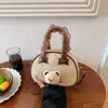 Nova mochila de bolinhas estilo coreano, doce, simples e fofa, com alto apelo estético para o dia a dia e uso estudantil, pode ser usada como bolsa de ombro ou transversal