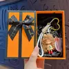Llavero de Chica de Cabello Largo y Ondulado Creativo de Dibujos Animados Lindo Exquisito Adorno para Correa de Teléfono Colgante de Bolso Pequeño Regalo