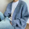 Nueva colección otoño/invierno 2025: Suéter tejido casual retro americano, de corte relajado y cuello en V, prenda exterior de color liso para hombre