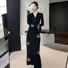 Vestido sexy de manga larga con escote en V estilo Hepburn, mariposa, nueva colección otoño 2026, vestido negro ajustado, elegante vestido largo