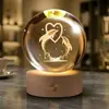 Esfera de Cristal Tallada en 3D Creativa Transfronteriza con Base de Madera Luminosa Adorno Navideño Regalo Luz de Noche Fábrica Venta al por Mayor