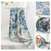Bufanda Versátil Floral Naranja de Gama Alta para Mujer Bufanda Cuadrada Pequeña de Seda de Morera Bufanda Decorativa para Camisa de Primavera y Otoño