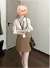 Conjunto de Vestir Estilo Drama Coreano Primavera y Verano con un Diseño de Alta Gama, Estilo Universitario, Falda Media Adelgazante de Cintura Alta, Falda Corta, Conjunto de Dos Piezas Falda Pantalón