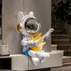 Astronauta con Guitarra en Postura Sentada Adorno Grande para Sala de Estar Mueble de TV, Decoración de Astronauta de Alta Gama, Regalo de Inauguración