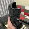 2026 Sapatos da Moda Mais Vendidos Casuais de Cano Baixo Tênis Esportivo de Moda Luxo Leve Versátil Sapatos Masculinos Sapatos Brancos Tênis de Treino Alemão Masculino