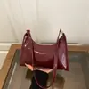 Bolsa de Couro Patente Tendência deste Ano para Mulheres, Nova Bolsa de Ombro Versátil Fashion Primavera/Verão 2026, Bolsa Transversal, Bolsa Baguette