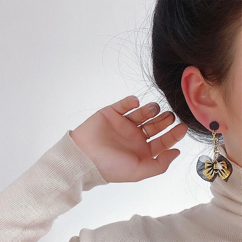 黑色蝴蝶结耳环07