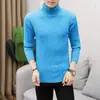 Suéter de Cuello Alto Nuevo Otoño Invierno 2026 para Hombre al por Mayor Estilo Coreano Ajustado Juvenil Color Sólido Suéter de Punto Capa Base