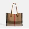 Bolsa de Compras Grande Nova de Xadrez para a Primavera/Verão 2026 Bolsa Grande para o Dia a Dia Feminina Bolsa Tote com Bloco de Cores de Ombro Único