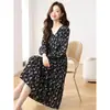 Vestido negro con estampado floral para mujer, nuevo estilo primavera y otoño 2026, elegante estilo francés, entallado en la cintura, corte ajustado, vestido largo de gasa