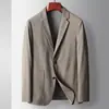 Terno Casual Masculino Primavera e Outono 2025 Luxo Leve Business Blazer de Botão Único para Homens Jovens e de Meia-Idade, Cor Sólida, Levemente Elástico, Sem Amassar, Blazer Moderno