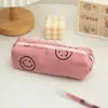 Nova Bolsa Estojo de Lápis de Bolo de Morango Desenho Animado Fofo Versátil Coração de Menina Bolsa de Armazenamento para Material Escolar Grande Capacidade Estojo para Caneta Régua Material Escolar
