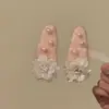 Nova [Série Lichia Rosa] Presilha de Cabelo Flor de Pelúcia Rosa Coreana Outono e Inverno Doce e Versátil Presilha Lateral para Mulheres