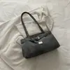 Bolsa Feminina Simples Retrô 2026 Outono Novo Estilo Elegante Temperamento Bolsa de Ombro de Axila Moda para o Dia a Dia Bolsa de Mão