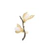 Broche de Flor de Magnolia Corsage de Alta Gama para Mujer Pin con Sentido del Diseño Nicho Lujo Elegante Abrigo Suéter Traje
