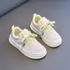 Zapatos Blancos de Estilo Coreano para Niñas 2025 Otoño Nuevos Zapatos Casuales Zapatillas de Moda para Estudiantes Zapatos Casuales de Plataforma para Niños Medianos y Grandes