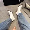 Novas Botas Slim Outono/Inverno 2026 com Salto Alto Fino, Bico Fino, Couro Macio Elegante, Zíper Traseiro, Botas Curtas Versáteis Estilo Coreano