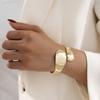 Europa e Estados Unidos fornecimento transfronteiriço moda corte curvo pulseira lisa ouro abertura ajustável pulseira escalonada anel de braço mulheres