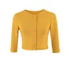 Chaqueta cárdigan corta ajustada combinada con un top tipo camisola, atuendo de verano para mujer con una falda ajustada, conjunto de tres piezas rosa