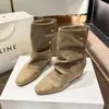 Botas Retro con Pliegues y Punta Puntiaguda de Tacón Bloque para Mujer, Tacón Medio, Otoño 2026 Nuevas Botines Versátiles de Gamuza, Botas Ajustadas, Botas Vaqueras