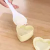 Molde casero para bolas de arroz de bebé molde comercial de flor de ciruelo en forma de corazón herramienta para hornear arroz con alga nori con cuchara