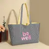 Bolsa de Lona Diseño de Nicho Doble Cara Positivo y Reverso Gran Capacidad Bolso de Hombro para Viajes Diarios Estudiante Femenina Estilo Coreano Rayado Mochila Escolar