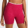 Conjunto de yoga europeu e americano sem costura com estampa de leopardo, roupa fitness justa que levanta o bumbum, top esportivo decotado nas costas e calça de yoga
